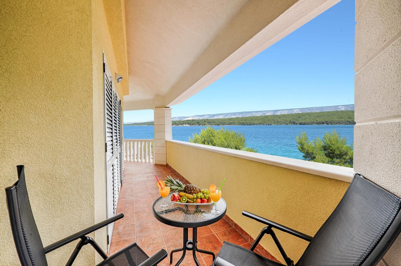 Hotel Antica-Seafront Hotel With Comfortable Rooms And Pool Stari Grad  Zewnętrze zdjęcie