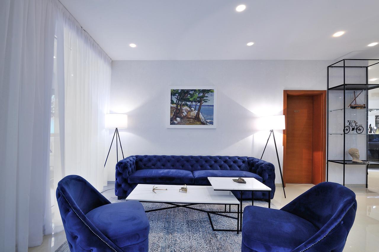 Hotel Antica-Seafront Hotel With Comfortable Rooms And Pool Stari Grad  Zewnętrze zdjęcie