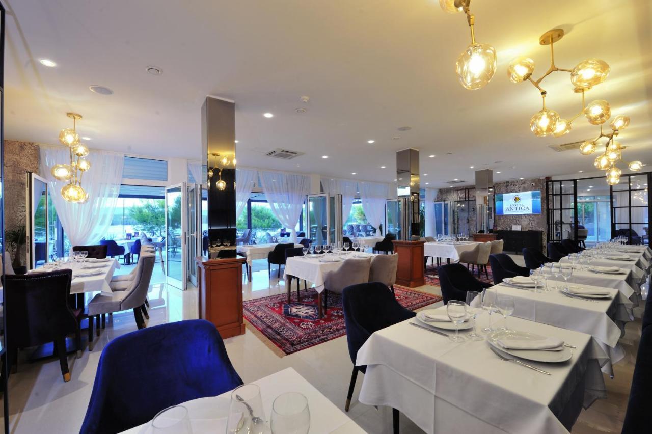 Hotel Antica-Seafront Hotel With Comfortable Rooms And Pool Stari Grad  Zewnętrze zdjęcie