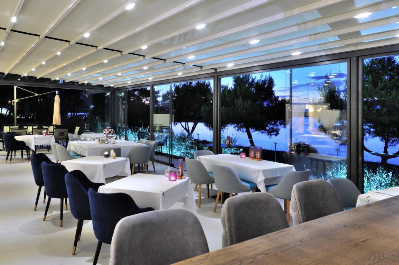 Hotel Antica-Seafront Hotel With Comfortable Rooms And Pool Stari Grad  Zewnętrze zdjęcie